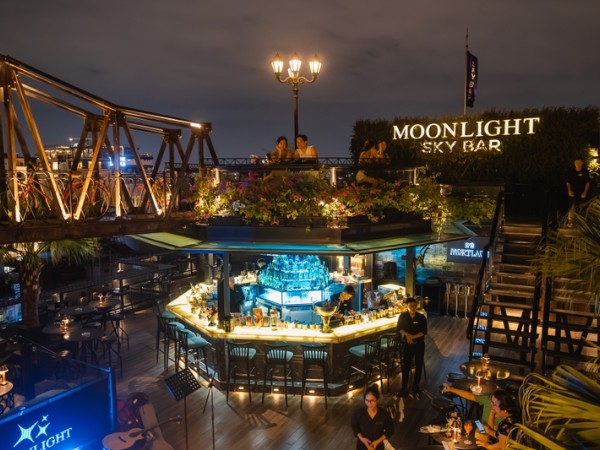 MoonLight Sky Bar